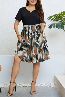 Elegant plus size dress with a cut-out skirt