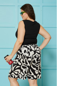 Modern shorts in a black and white pattern