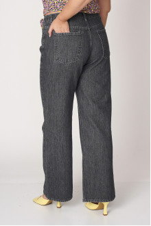 Loose plus size grey jeans with stretch waist