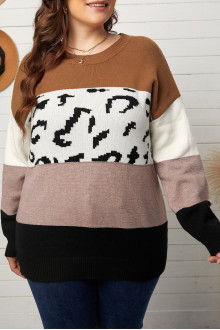 Plus size sweater with brown tones