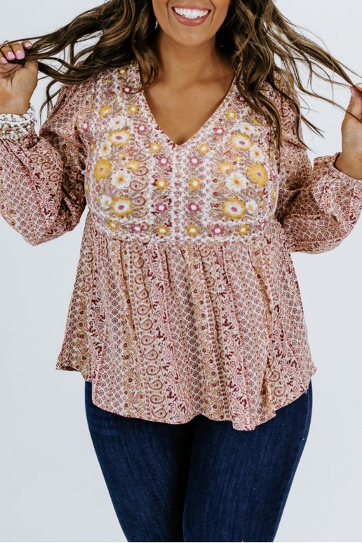 Cropped plus size blouse with boho embroidery
