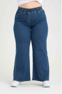 Clean plus size jeans with wide legs and an elasticated waist with ties