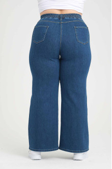 Clean plus size jeans with wide legs and an elasticated waist with ties