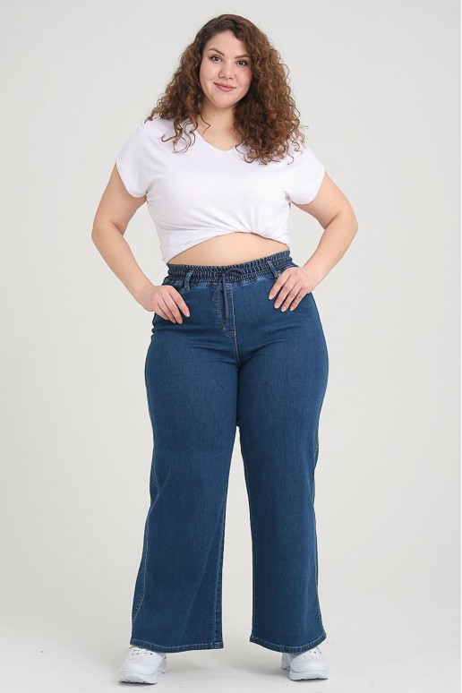 Clean plus size jeans with wide legs and an elasticated waist with ties
