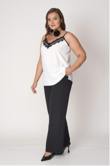 Elegant white tank top with black lace