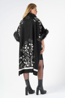 Luxurious short sleeve plus size coat in black and white