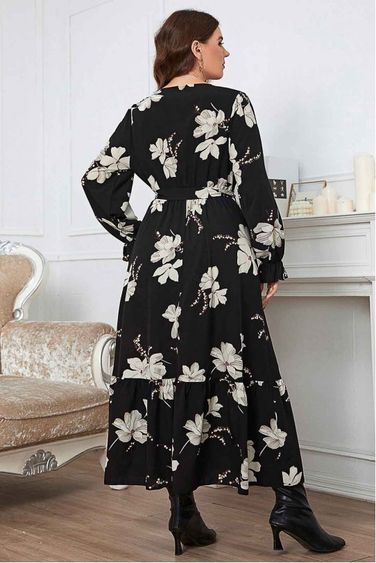 Дълга черна макси рокля на кремави цветя