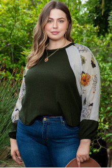 Green ruffle plus size blouse with airy sleeves in floral print