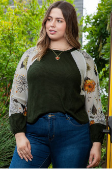 Green ruffle plus size blouse with airy sleeves in floral print