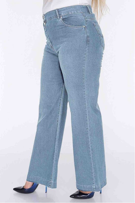 Loose plus size jeans light denim