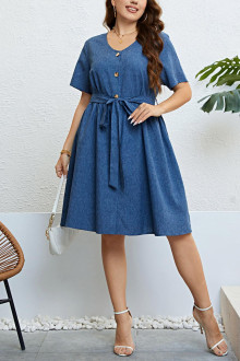 Cropped plus size dress with buttons