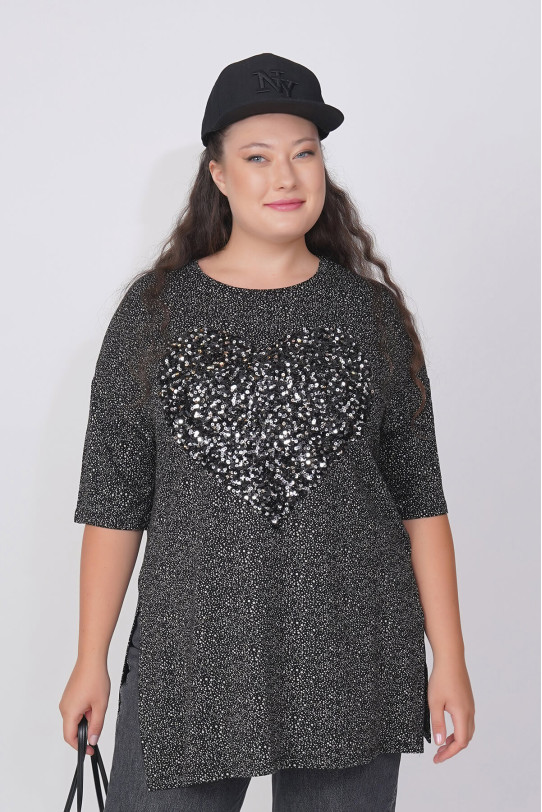 Graphite blouse with a heart of fine sequins