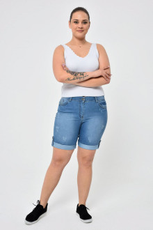 Plus size jeans with a hem in light denim