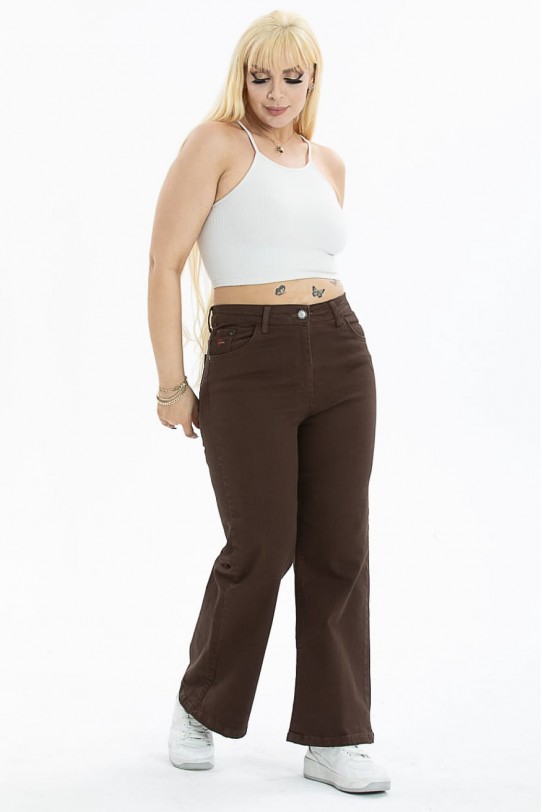 Loose plus size jeans brown