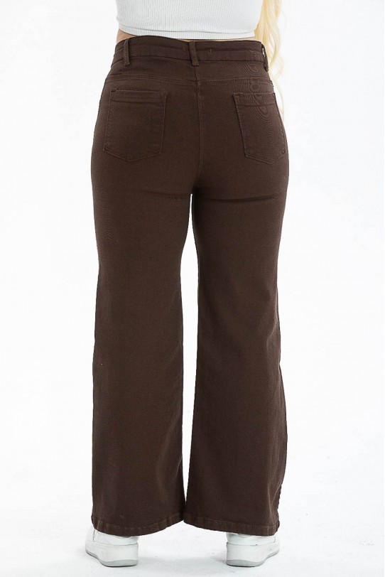 Loose plus size jeans brown
