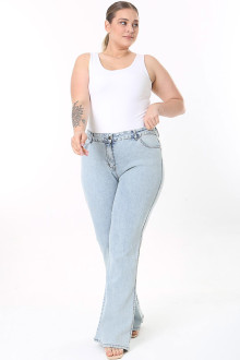 Clean plus size jeans in a very light denim color