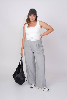 Loose gray trousers with contrast belt