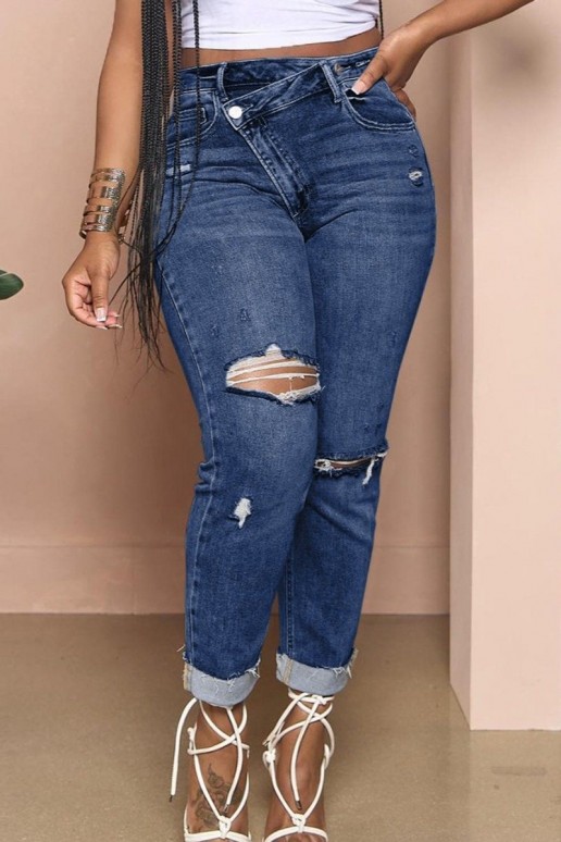 Modern plus size jeans with a slight rip and diagonal zip