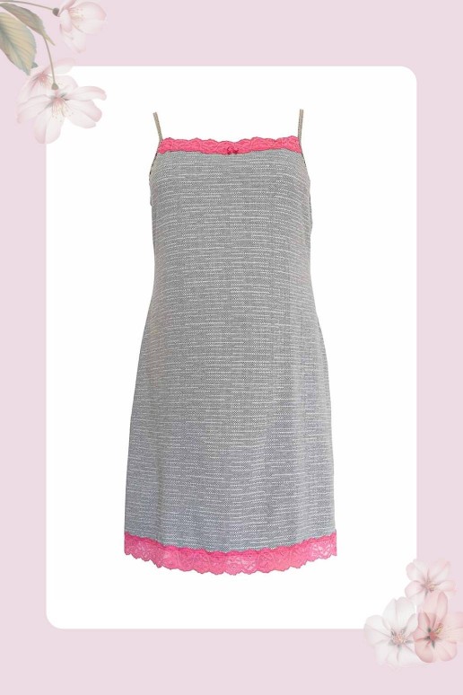 Cotton nightgown with print and lace in cyclamen color