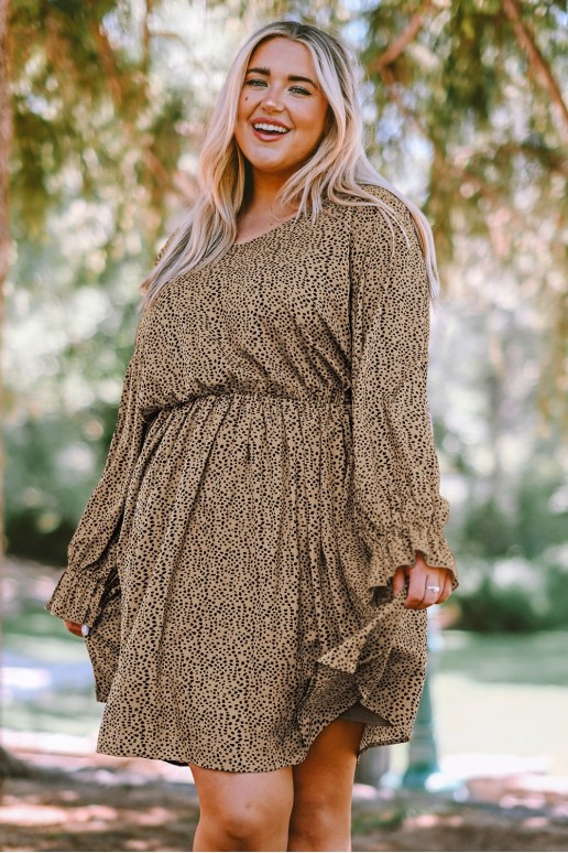 Beige plus size dress with elastic waist and tiny black spots