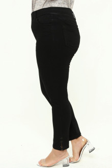 Black skinny maxi jeans with elastic waist and eyelets