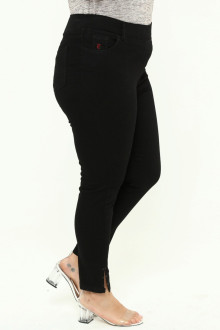 Black skinny maxi jeans with elastic waist and eyelets