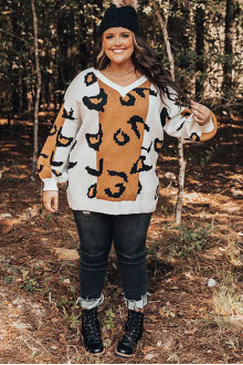 V-neck plus size sweater with leopard print