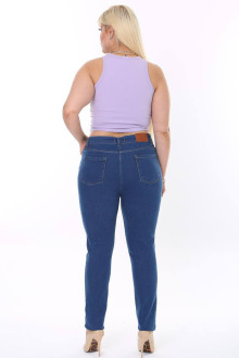 Skinny plus size jeans with discreet stones on the front pockets