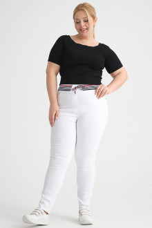 Clean white plus size jeans with an elasticated waist in herringbone stripes