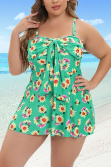 Two-piece plus size tankini in refreshing green and daisy print