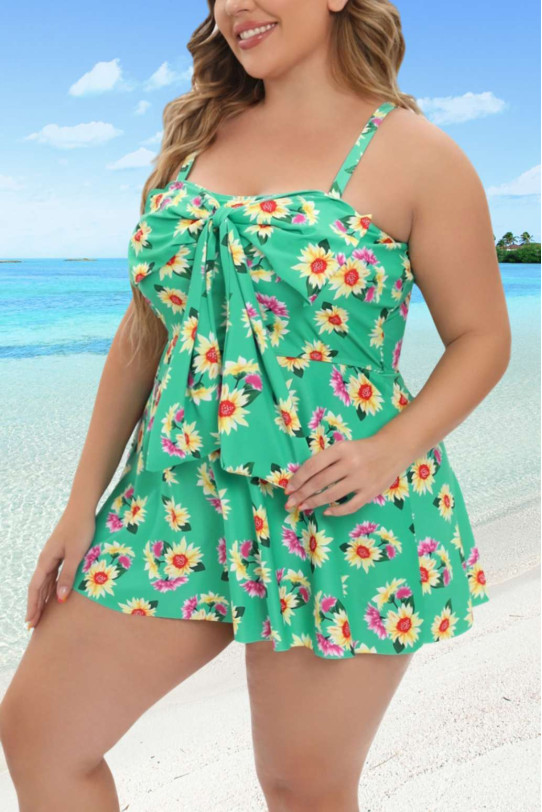 Two-piece plus size tankini in refreshing green and daisy print