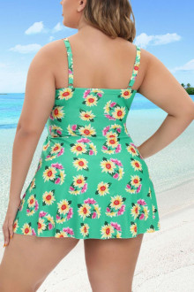 Two-piece plus size tankini in refreshing green and daisy print