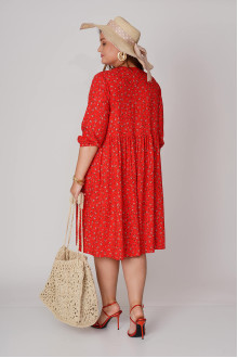 Red plus size dress with floral print