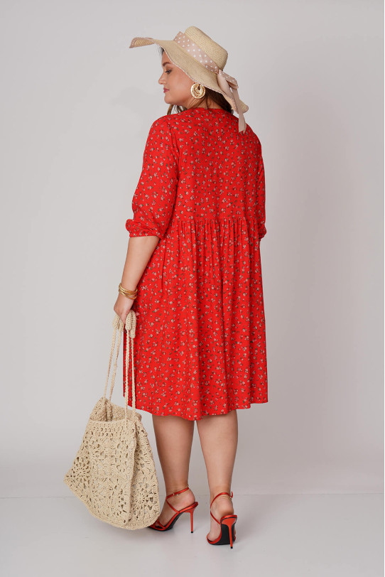 Red plus size dress with floral print