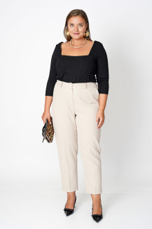 Elegant plus size pants in beige