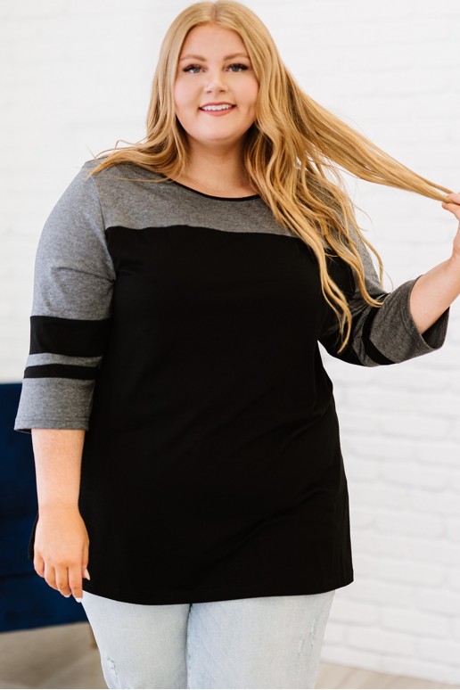 Maxi tunic in black and gray with 3/4 sleeves