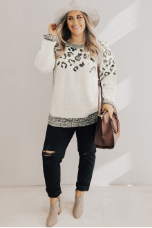 Plus size sweater-tunic with discreet leopard print