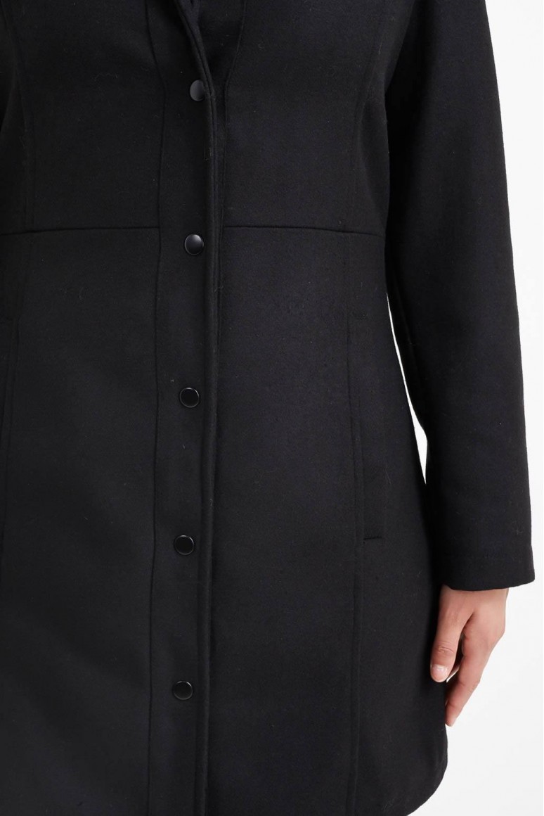Макси черно тънко вълнено палто с пухкава яка