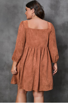 Brown plus size dress with brown neckline and back