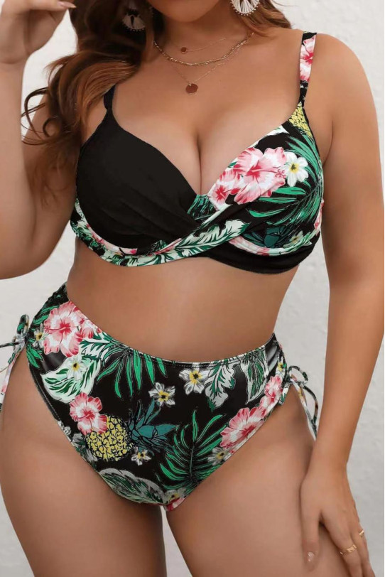 Twisted neckline plus size bikini bottoms in black tropical print