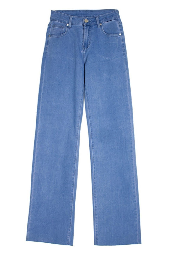 Loose light plus size jeans with unhemmed legs