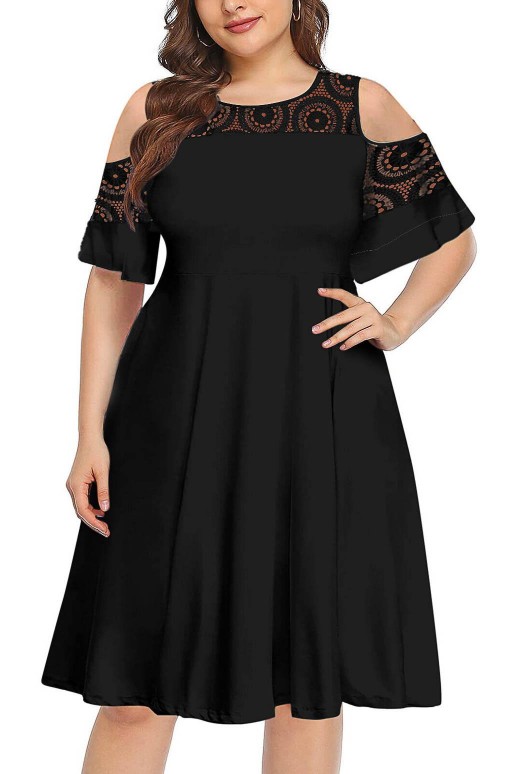 Черна макси рокля с плетена дантела и изрязани рамене
