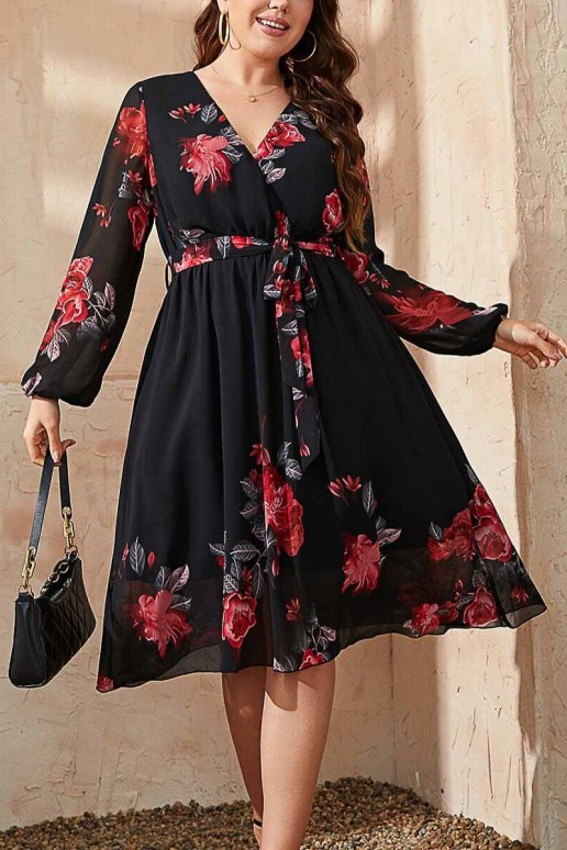 Черна макси рокля с дълги ръкави и червени цветя