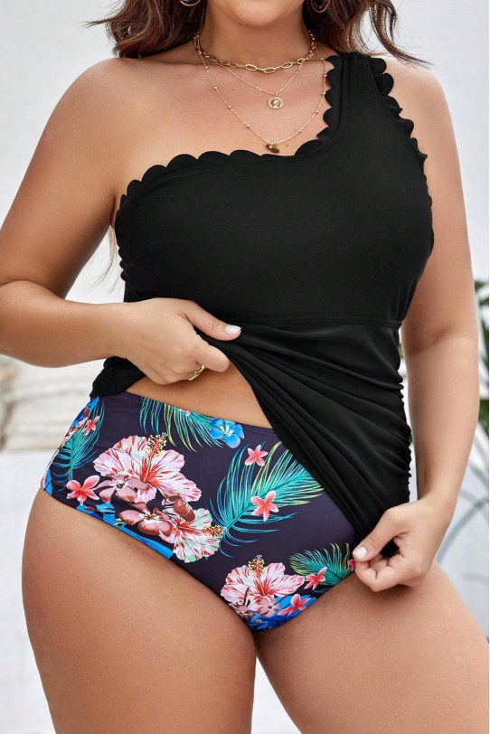 Set of plus size swimsuit with black tank top and floral bikini