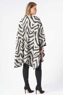 Luxurious plus size coat in designer pattern white-black and beige