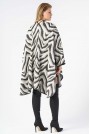 Луксозно макси палто в дизайнерска шарка бяло-черно и бежово