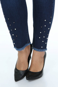 Dark jeans with pearls on the legs