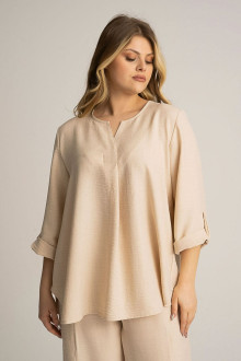 Luxurious loose fit plus size suit in beige