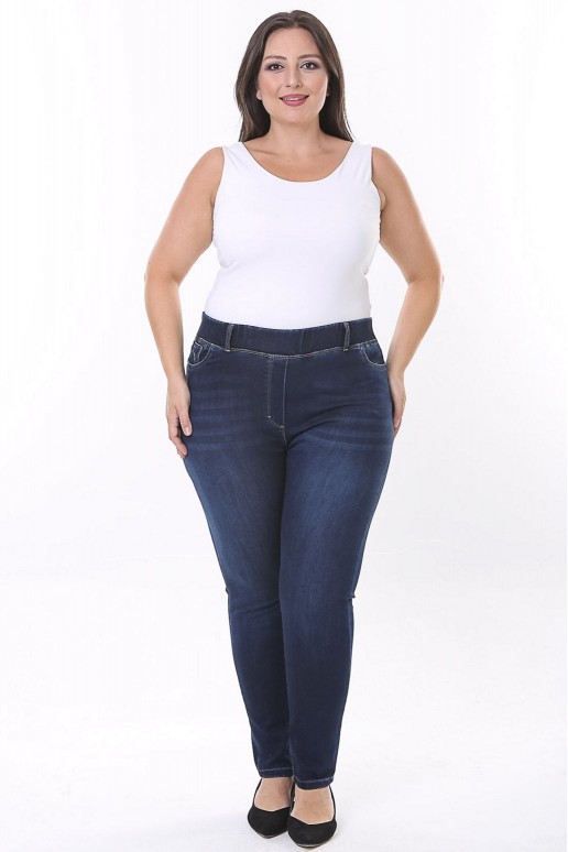 Clean plus size leg darck jeans with an elasticated waist