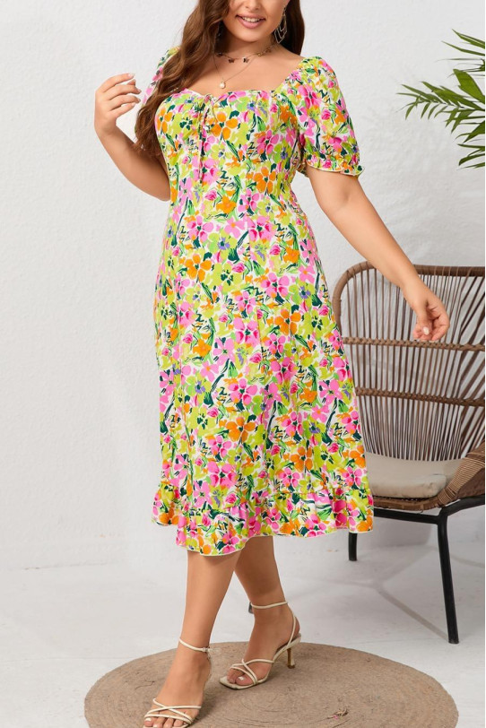 Midi summer plus size dress in a fresh floral pattern